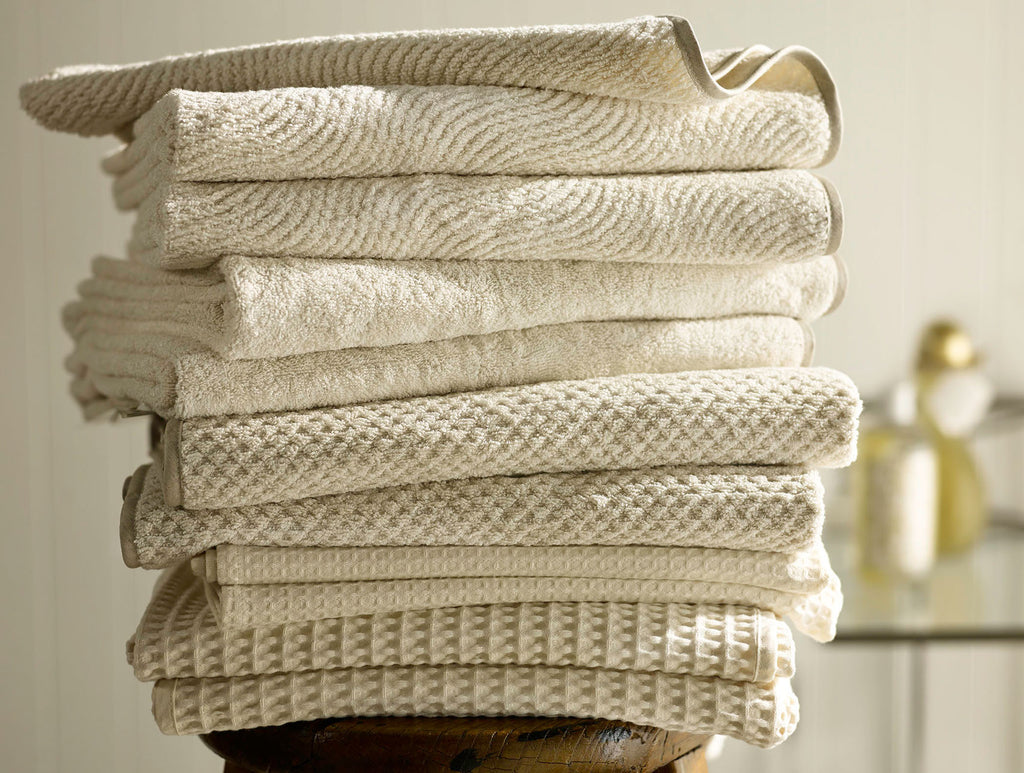 https://www.sdhlinens.com/cdn/shop/products/SDH_Towel_Stack_Purist_1024x1024.jpg?v=1493931774